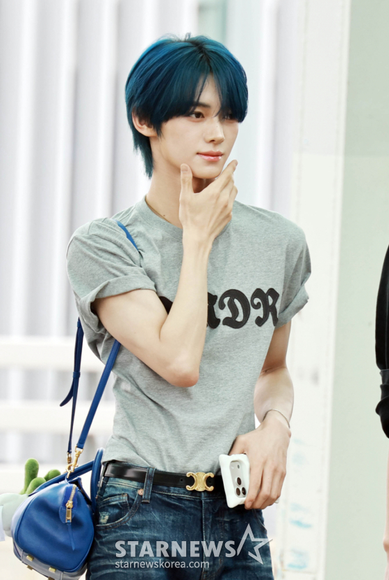 투어스 한진 '조각상이 따로없네'[★포토]