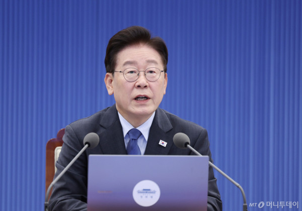 [서울=뉴시스] 김진아 기자= 이재명 대통령이 11일 청와대에서 열린 수석보좌관회의에서 발언하고 있다. 2026.09.11. bluesoda@newsis.com /사진=김진아