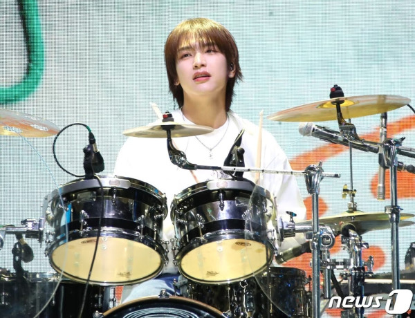엔플라잉 김재현